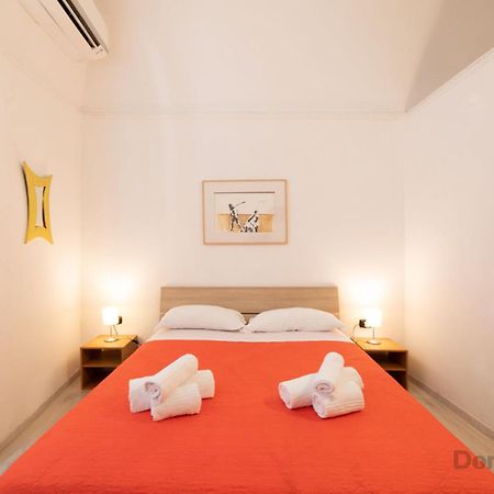 Villari Guest House By Domusextra Napoli Eksteriør bilde